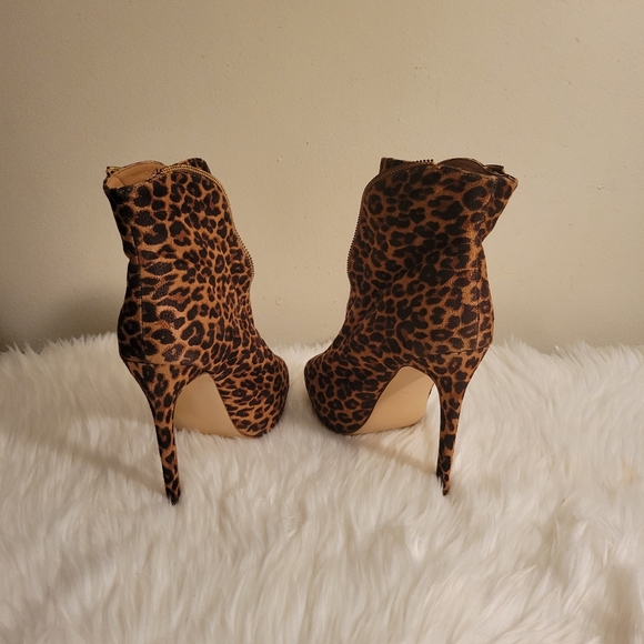 Booties - Picture 4 of 5